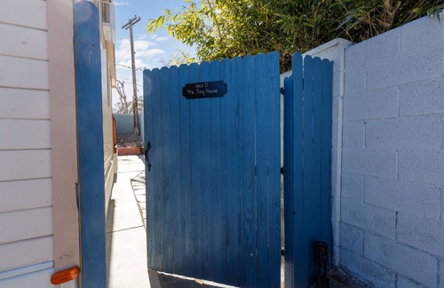 Royal Crest Rancheros Casa | Cozy Tiny House for Two with Private Yard in Paradise