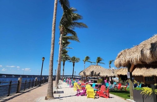 Port Charlotte Apartamento | Cozy Tiny Retreat in the middle of Port Charlotte!