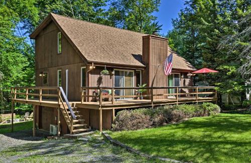 Tobyhanna Casa | Cozy Tobyhanna Cabin with Hot Tub and Resort Amenities