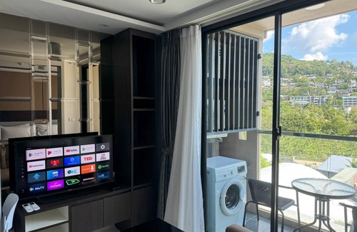 Cherngtalay Apartamento | Cozy top floor apartment with washer & Wi-Fi