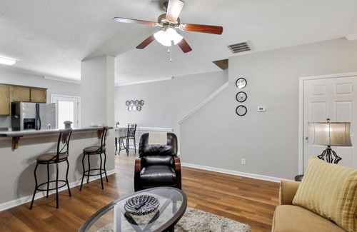 Savannah Casa | Cozy Townhome 2Bed/2.5Bath