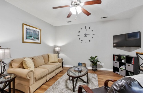 Savannah Casa | Cozy Townhome 2Bed/2.5Bath