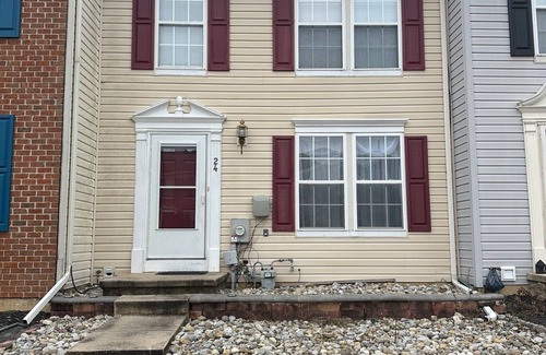 Bear Casa | Cozy Townhome in Bear, De close to UD, Christian Mall & Christiana hospital.
