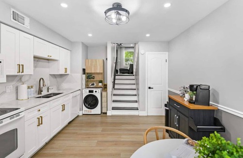 Fairoaks Manhattan Manor Casa | Cozy townhome perfectly situated to be close to both St Pete and Tampa.