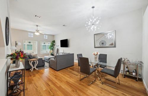 Southeast Houston Apartamento | Cozy Townhome with Garage minutes from Hobby Airport