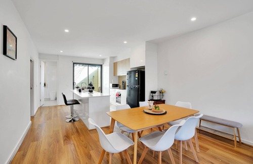 Werribee Apartamento | Cozy Townhouse in Werribee centre