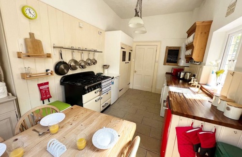 Ryde Apartamento | Cozy traditional cottage with parking and garden