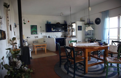 Foinikounta Casa | cozy traditional Greek holiday home with sea views in Finikounda