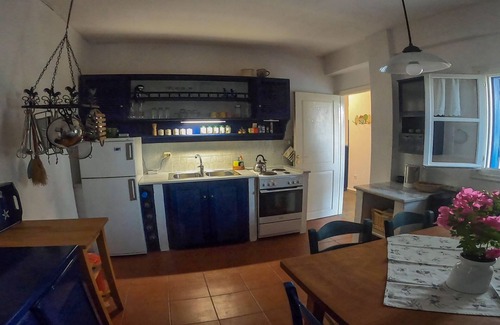 Foinikounta Casa | cozy traditional Greek holiday home with sea views in Finikounda