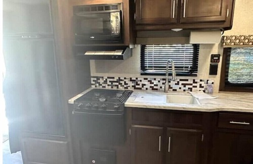 Victorville Casa | Trailer guest house