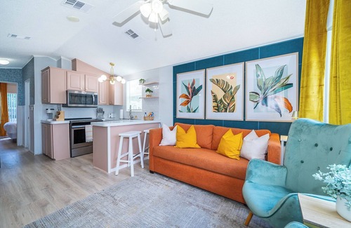 Kissimmee Cabaña | Cozy Tropical Cottage - 4 mi to Disney