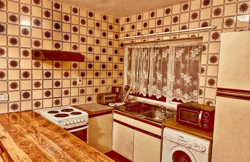 Drogheda Apartamento | Cozy Twin Beds + Extra Mattress, Ideal Relaxing Stay. Close to City Center