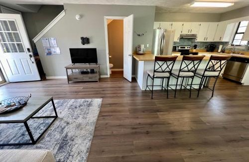 West Panama City Beach Casa | Cozy Two-Bedroom Cottage-5min walk to beach!