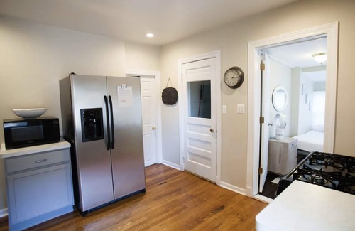 Forest Park Casa | Tranquilo y encantador 2 BR en el centro de Forest Park, IL