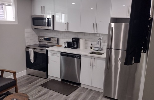 Northeast Edmonton Casa | Cozy two-bedroom basement legal suit, with side entrance.