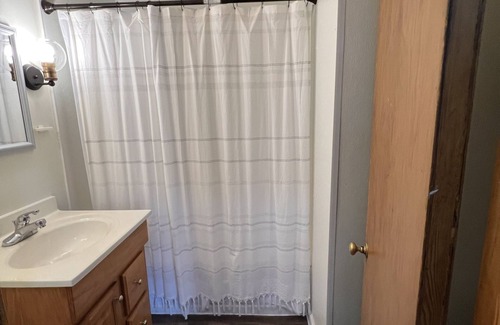 Fairmont Apartamento | Cozy two bedroom, fully furnished apartment