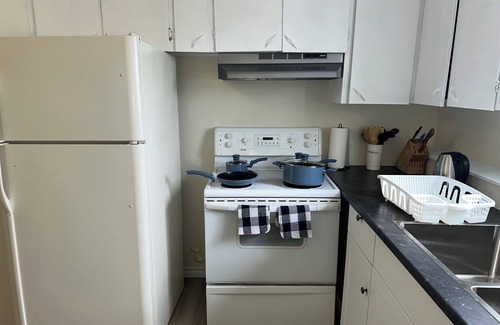 Regina Casa | Cozy Two Bedroom Joyful Home Regina. Family Friendly!