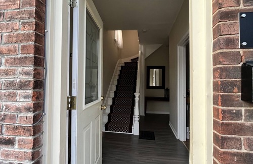 Gananoque Apartamento | Cozy Two-Story Apartment