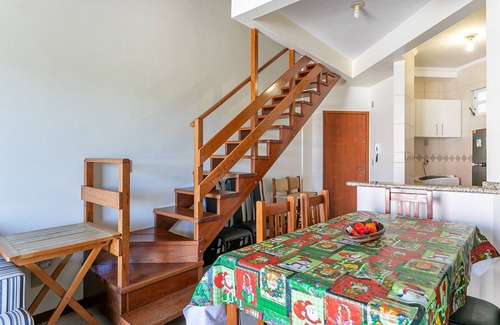 Cachoeira do Bom Jesus Apartamento | Cozy Two-story House Just 120m From the Beach! EDE