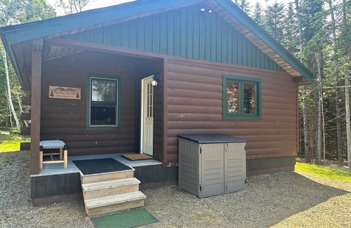 Rangeley Cabina | Cozy Up Cabin - Close to Downtown Rangeley