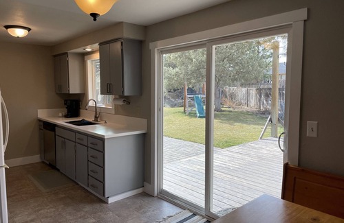 Old Farm District Casa | Cozy Updated 3B Home - 5 minutes to the Old Mill!