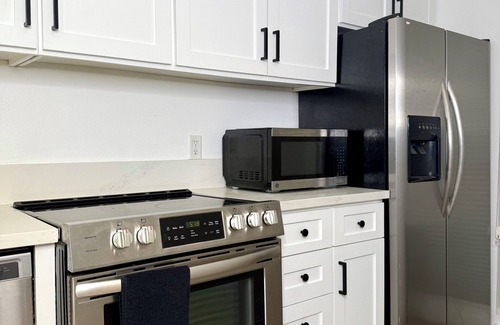 Harbor Condominio | Cozy Updated Luxury 1-bedroom Condo on the Marina in Long Beach