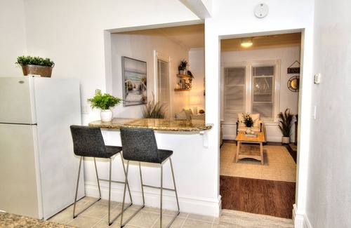 Whittier Apartamento | Cozy Uptown Whittier Sleeps 4 , 25 mins. to Disneyland