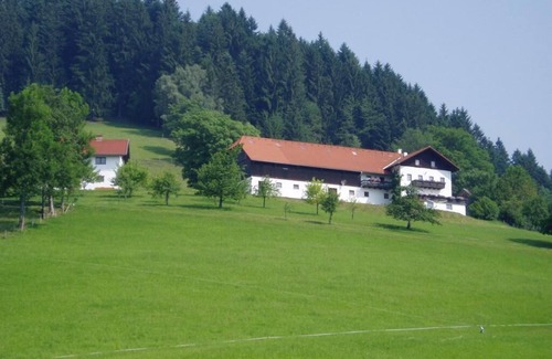 Waidhofen An Der Ybbs Apartamento | Cozy vacation apartment with balcony and stunning views