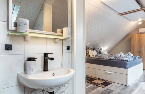 Allensbach Apartamento | Acogedor apartamento de vacaciones "Opitz" cerca del lago de Constanza con Wi-Fi, jardín y piscina