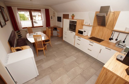 Gaming Apartamento | Cozy vacation apartment with balcony/terrace and separate kitchen