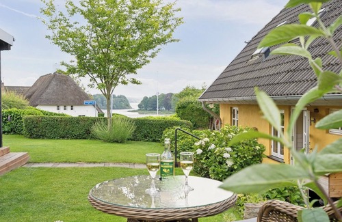 Sonderhav Apartamento | Cozy vacation apartment for 2 people with a view of the Flensburg Fjord