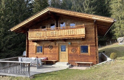 Distelberg Cabina | Cozy vacation cabin with a magnificent view