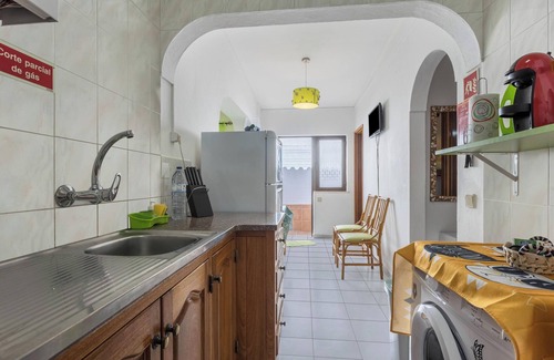 Vila do Bispo Casa | Acogedora casa de vacaciones "Geo House" en una ubicación céntrica con Wi-Fi y terraza