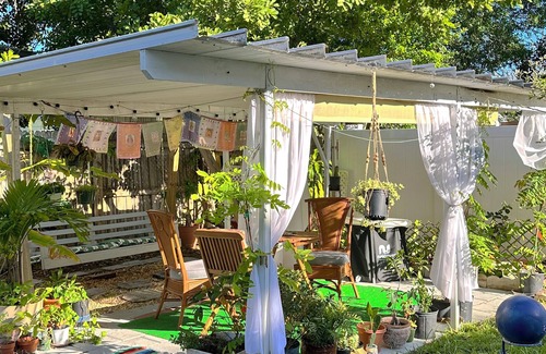 Meadowlawn Casa | Cozy~Vibrant~Chill, 10m to downtown, 15m to Tampa