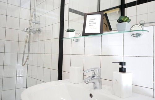 Wieden Apartamento | Cozy Vienna Apartment 5 Minutes from Hauptbahnhof