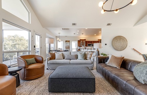 Canyon Lake Casa | Stunning Views | Heated Pool, Hot Tub, Fire Pit