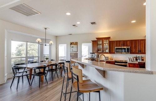 Canyon Lake Casa | Stunning Views | Heated Pool, Hot Tub, Fire Pit