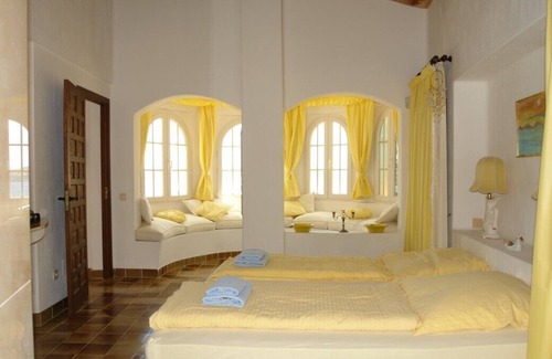 Cala Fornells Casa | Acogedora villa con fantásticas vistas al mar y piscina privada.