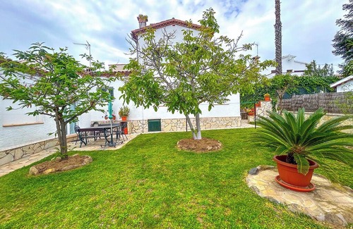 Calonge Villa | Villa acogedora con piscina privada y gran jardín, Wifi gratis y parking