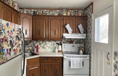 North London Casa | Cozy Vintage Music House In the Heart of London