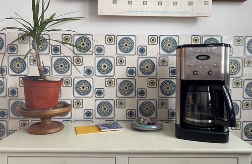 North London Casa | Cozy Vintage Music House In the Heart of London