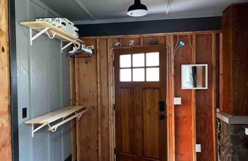Royal Hawaiian Estates Casa | Cozy Volcanic Rainforest House