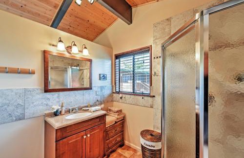 Mountain View Apartamento | Cozy Volcano Studio with Phenomenal Rainforest Views