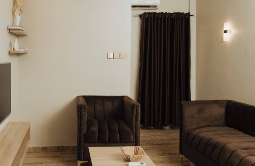 Port Harcourt Apartamento | Cozy, Warm, Your home away from home. 10 mins to top spots in the city