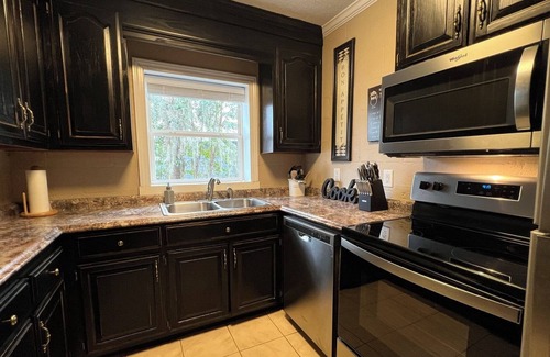 Cobb Casa | Cozy Water Front Home with Panoramic Lake View