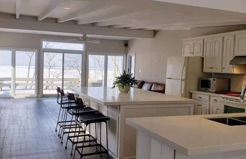 Plympton-Wyoming Casa | Cozy Waterfront Cottage on Lake Huron's Blue Coast
