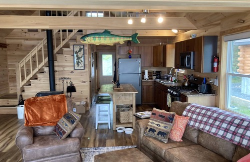 Greenville Cabina | Cozy Waterfront Cabin - Moosehead Lake