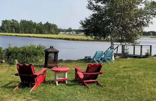 Shemogue Cabaña | Cozy Waterfront Cottage on the Tidnish River