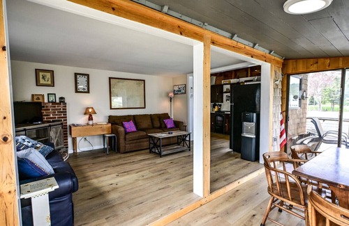 Southport Casa | Cozy Waterfront Cottage with Dock