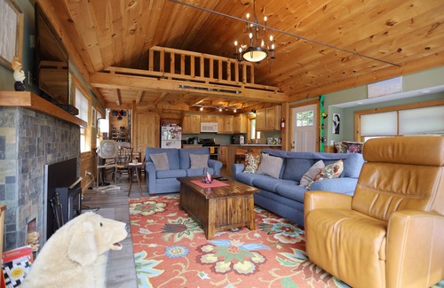 Rumney Casa | Cozy Waterfront Home Overlooking Stinson Lake (SL2439R)